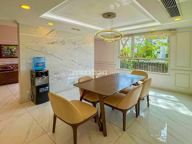 Bán hoặc cho thuê Duplex Vista Verde gồm 3 phòng ngủ 197m2
