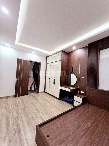 Bán nhà phố Trường Chinh, gần phố, nhà đẹp ở ngay 30M, 5 tầng.