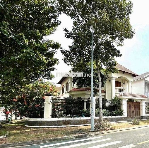 Cho thuê biệt thự căn góc Hiệp Thành 3 full nội thất