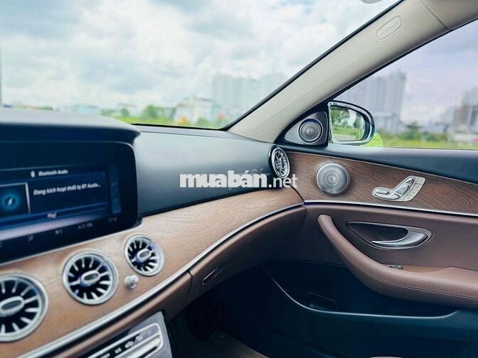 Mercedes Benz E Class 2017 E200 - 80.000km