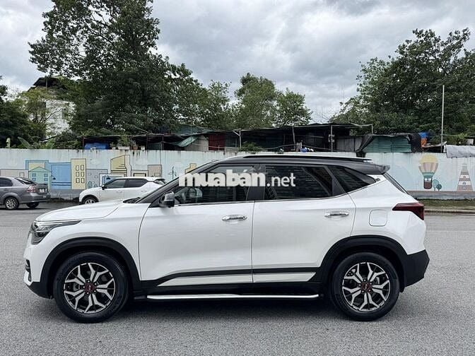 Kia Seltos 2021 Premium 1.4 AT - 79000 km