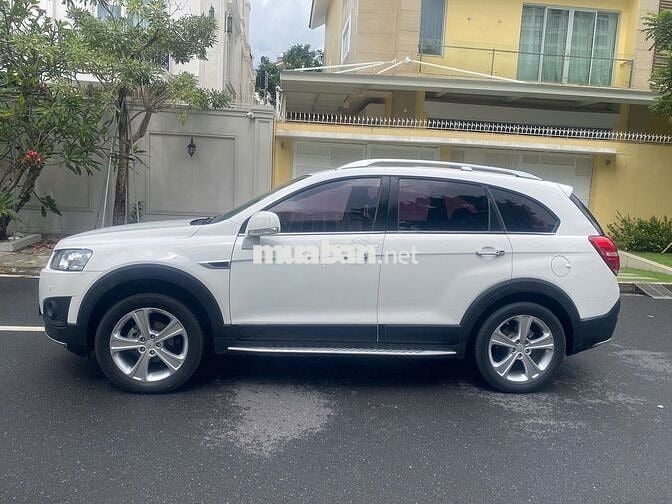 Gia đình đổi xe 4 chổ bán Chevrolet Captiva 7 chổ