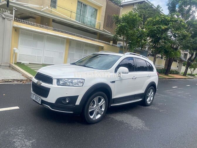 Gia đình đổi xe 4 chổ bán Chevrolet Captiva 7 chổ