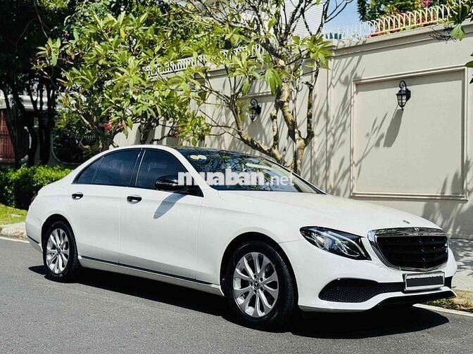 Mercedes Benz E Class 2017 E200 - 80.000km