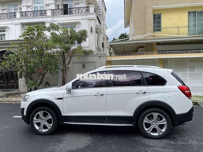 Gia đình đổi xe 4 chổ bán Chevrolet Captiva 7 chổ