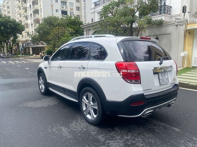 Gia đình đổi xe 4 chổ bán Chevrolet Captiva 7 chổ