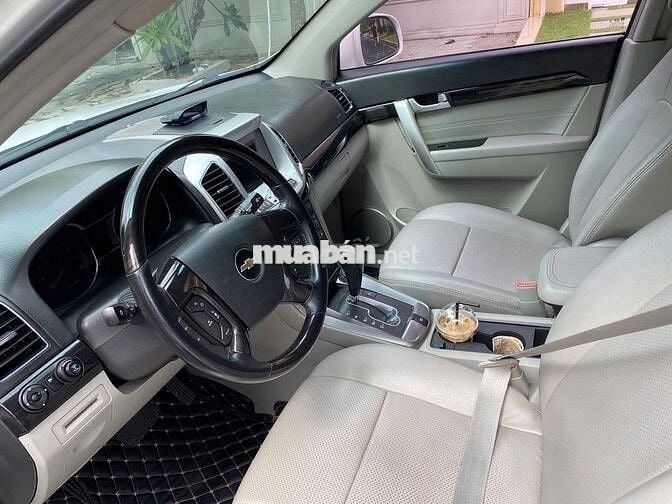 Gia đình đổi xe 4 chổ bán Chevrolet Captiva 7 chổ