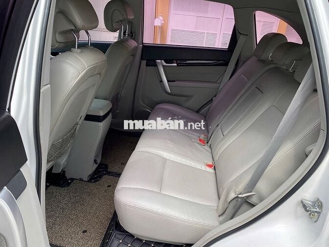 Gia đình đổi xe 4 chổ bán Chevrolet Captiva 7 chổ