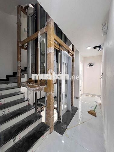 PHÒNG FULL NỘI THẤT ĐẶNG THUỲ TRÂM NGAY ĐH VĂN LANG