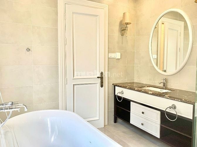 Cho thuê biệt thự Venica Khang Điền, Q9, 3 tầng, 300m2, 4PN,$3,500/th