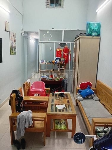 Cho thuê nhà nguyên căn, hẻm xe hơi.