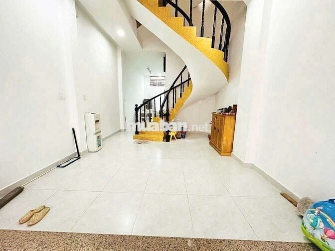 Cho Thuê Nhà Đẹp Sẵn Nội Thất 3 máy lạnh 4x20. Giá 20 Triêu