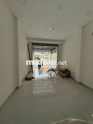 MBKD NGAY MẶT TIỀN NGUYỄN OANH TỰ DO KINH DOANH ĐƯỜNG NHIỀU NGƯỜI QUA