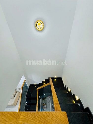 Nhà đẹp Cao cấp xe hơi để trong nhà Bùi Quang Là, P12, Q.Gò Vấp.