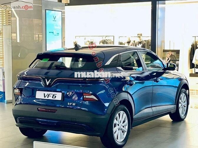 VinFast VF6 Eco 2025