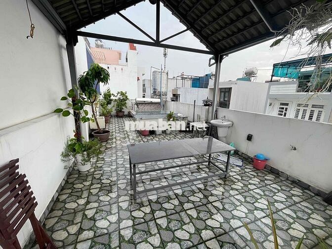 Bán nhà vào ở và kinh doanh ngay.