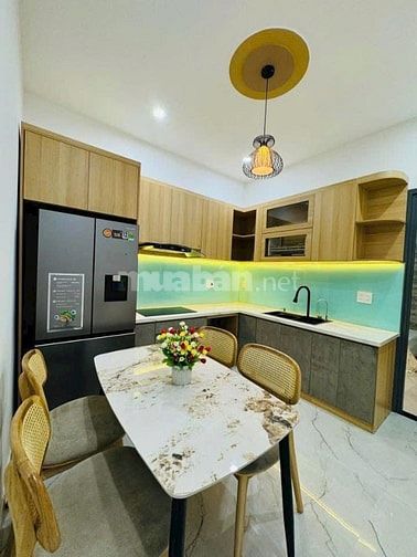 Nhà đẹp Cao cấp xe hơi để trong nhà Bùi Quang Là, P12, Q.Gò Vấp.