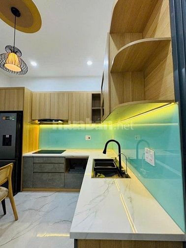 Nhà đẹp Cao cấp xe hơi để trong nhà Bùi Quang Là, P12, Q.Gò Vấp.