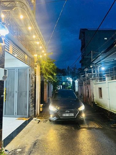 Nhà đẹp Cao cấp xe hơi để trong nhà Bùi Quang Là, P12, Q.Gò Vấp.