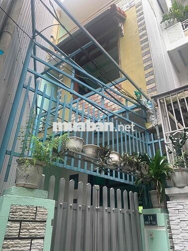 Nhà 3 tầng, kiệt 134 Nguyễn Huệ, Tp Huế (đối diện trường ĐH Khoa học)