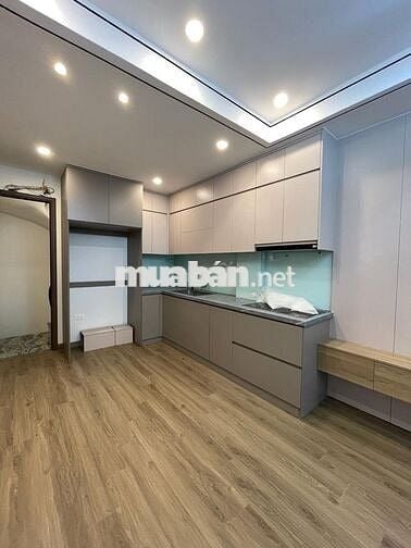 7tỷ9 có nhà hoa lâm ,lb . Kinh doanh , ô tô vào nhà
