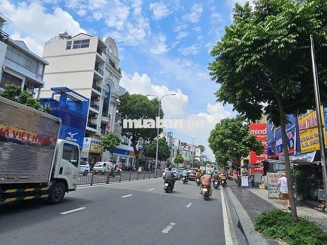 🏢 Nhà 3/2 Q10, 5.5x15m – Trệt, lửng, 3 lầu, 4WC – chỉ 60tr!