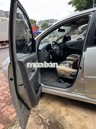 Toyota Innova 2012 E - HÀNG XỊN