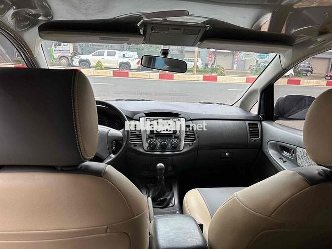 Toyota Innova 2012 E - HÀNG XỊN