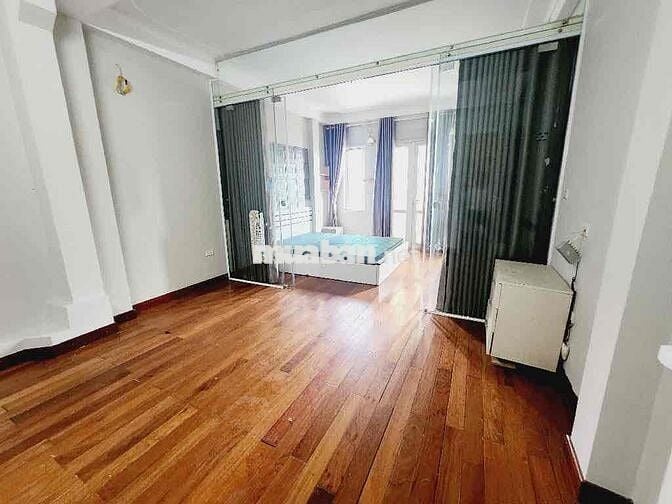 Tứ Liên, gara ô tô 7 chỗ, 55m2, 5 tầng, mặt tiền 4m, 13.2 tỷ
