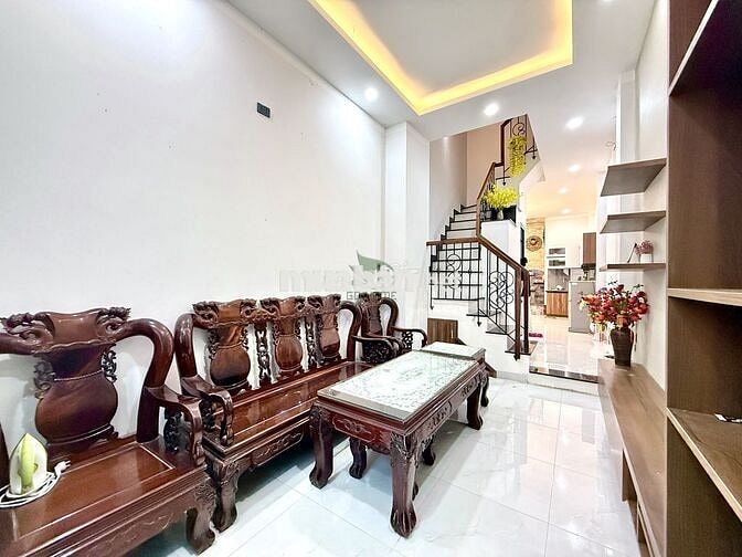CHO THUÊ NHÀ 5 PHÒNG FULL NỘI THẤT NGỦ KHU PHƯỚC LONG GIÁ 12 TRIỆU/TH