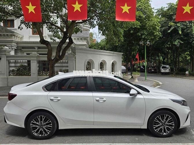 Kia K3 Luxury 1.6 AT sản xuất 2022 siêu lướt