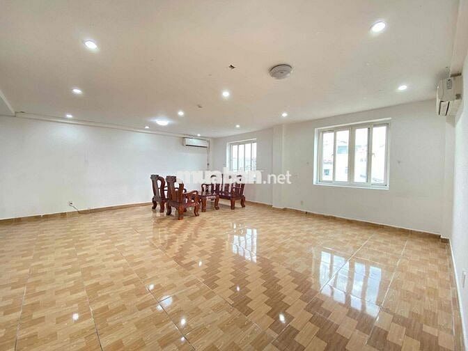 VĂN PHÒNG 85M2 SÁT CITY LAND-VÓ BÃI XE Ô TÔ-