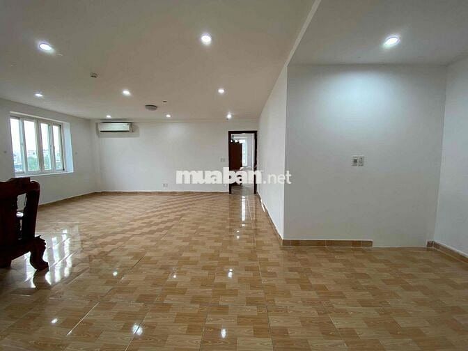 VĂN PHÒNG 85M2 SÁT CITY LAND-VÓ BÃI XE Ô TÔ-