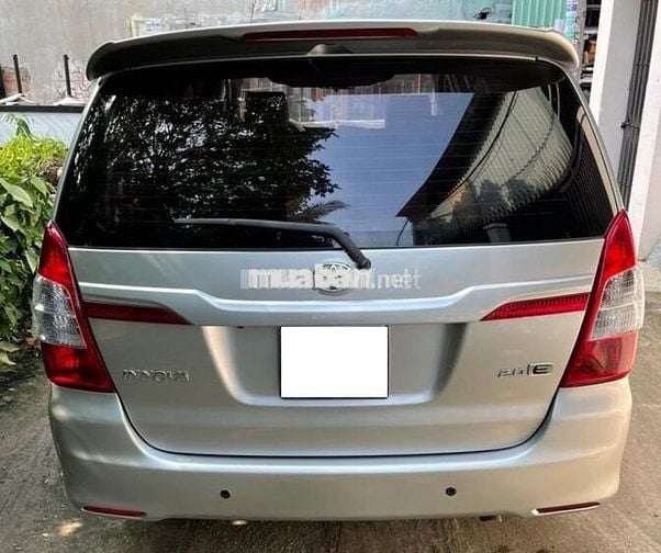 Innova 2015 số sàn màu bạc
