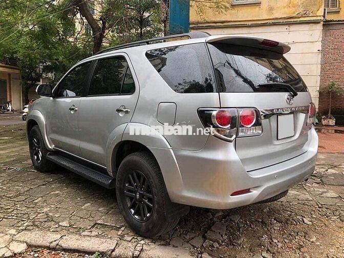 Fortuner 2016 máy dầu số sàn, màu bạc