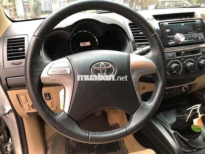 Fortuner 2016 máy dầu số sàn, màu bạc