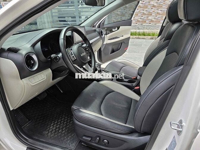 Kia K3 Luxury 1.6 AT sản xuất 2022 siêu lướt