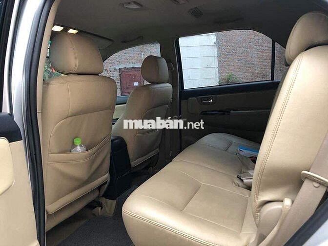 Fortuner 2016 máy dầu số sàn, màu bạc