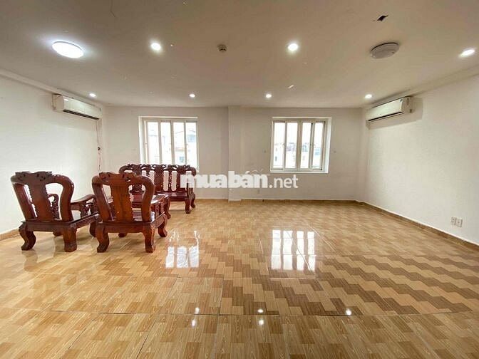 VĂN PHÒNG 85M2 SÁT CITY LAND-VÓ BÃI XE Ô TÔ-