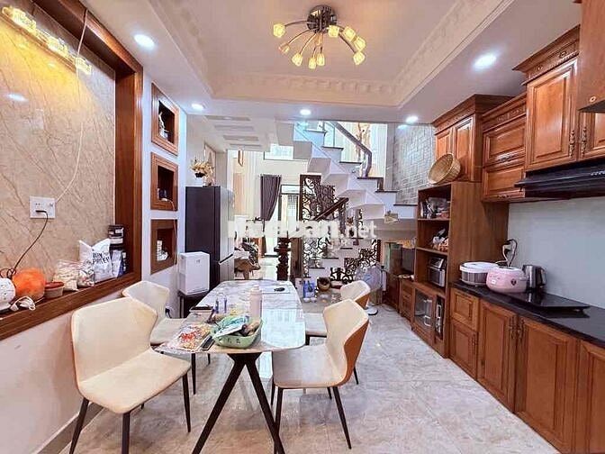 BÁN GẤP BIỆT THỰ Trung Tâm GÒ VẤP