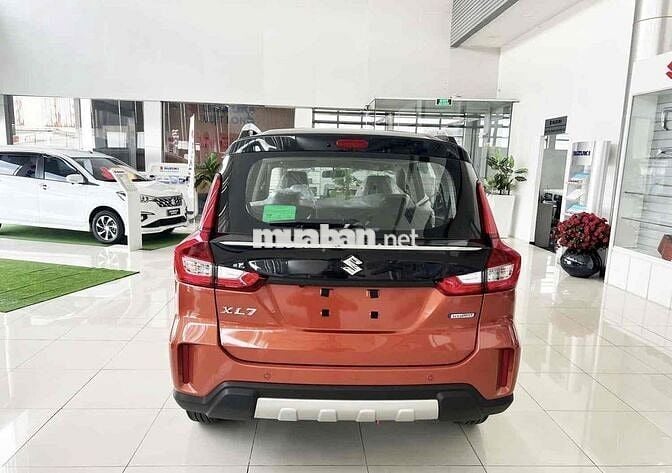 Suzuki XL7 2025 giảm 75tr tiền mặt tặng phụ kiện