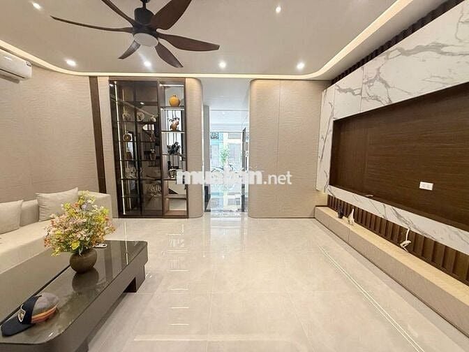 VIP! Nhà mới Minh Khai 5 tầng thang máy, 5 ngủ đủ công năng.