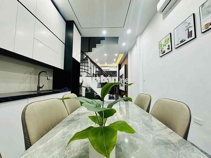 Nhà Đẹp Bạch Mai, Hai Bà Trưng 39m, 4 tầng, mt 3.6m, giá 8.2 tỷ.