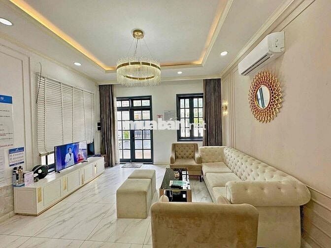 Biệt Thự Full Nội Thất Có Hồ Bơi