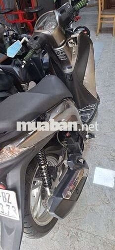Chia sẻ đam mê SH 125 2012 còn vỏ gin chạy 21km