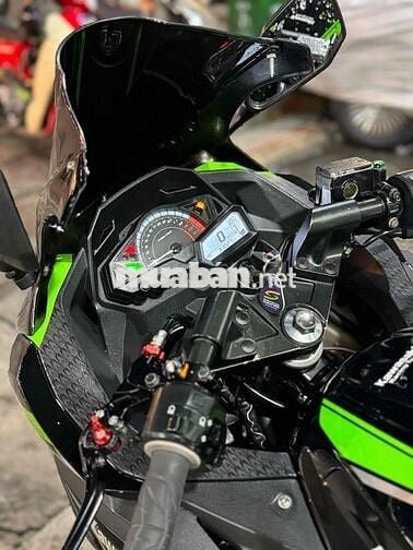 Cần bán Kawasaki Ninja 300 Abs 2017 Biển SG 9 chủ