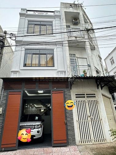Bán nhà 3 tầng, đường ô tô, đường 827, Phú Hữu, Tp HCM, 