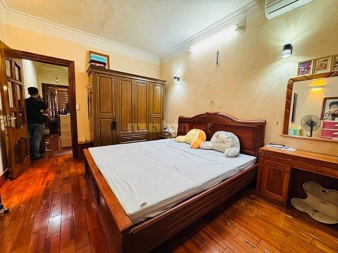 BÁN NHÀ PHÂN LÔ CẦU GIẤY - NGÕ TO NHƯ PHỐ - Ô TÔ VÀO NHÀ, DT 59M2, 4 T