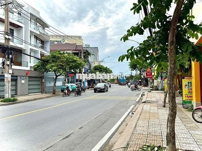 Cho thuê nhà mặt tiền Đặng Văn Bi, trệt 4 lầu, tiện KD đa ngành nghề