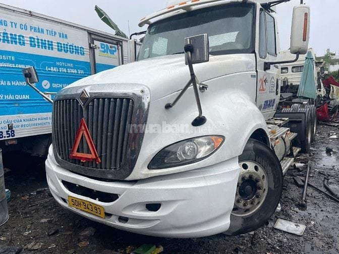 CẦN BÁN  LÔ XE ĐẦU KÉO MỸ ĐỜI CAO 2014-2015